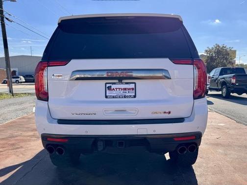 2022 GMC Yukon 4WD AT4
