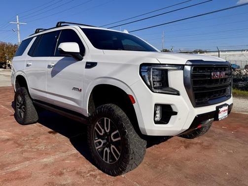 2022 GMC Yukon 4WD AT4