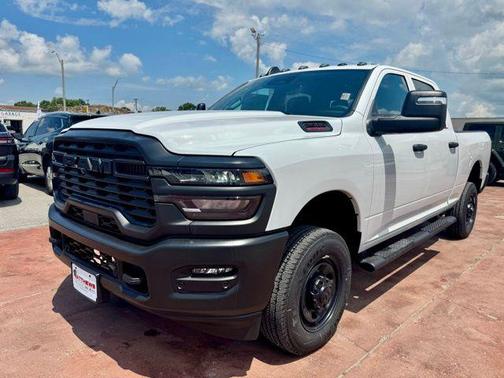 Bright White Clearcoat 2026 RAM 2500 Tradesman Crew Cab 4x4 6'4' Box