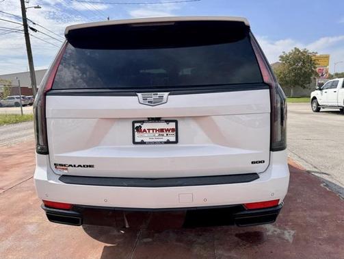 2021 Cadillac Escalade Sport