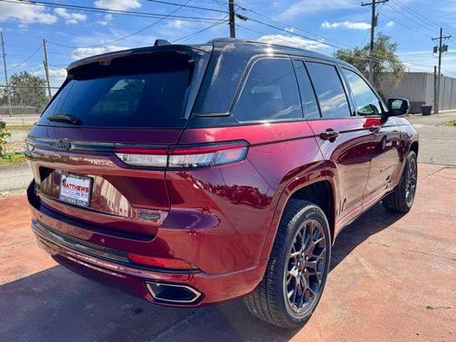 2025 Jeep Grand Cherokee Summit