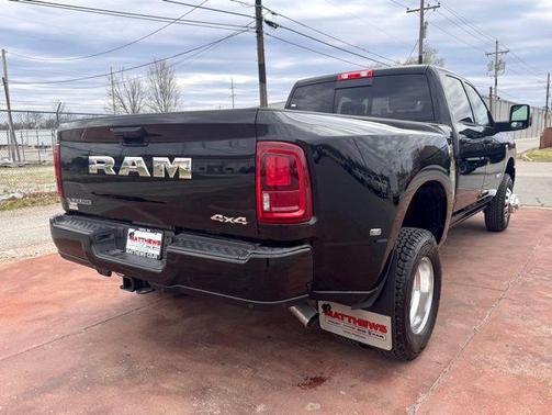 2026 RAM 3500 Laramie Crew Cab 4x4 8' Box