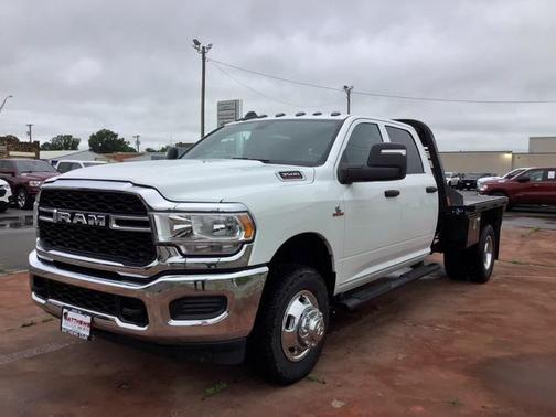 2024 RAM 3500 Tradesman Crew Cab 4x4 8' Box