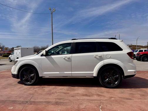 Vice White 2020 Dodge Journey Crossroad