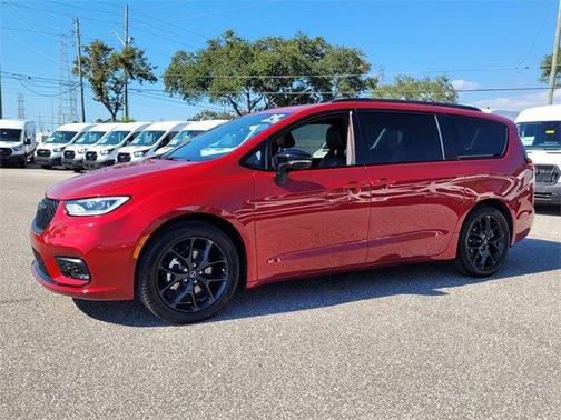 2025 Chrysler Pacifica Limited