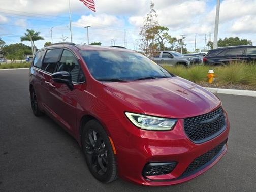 2025 Chrysler Pacifica Limited