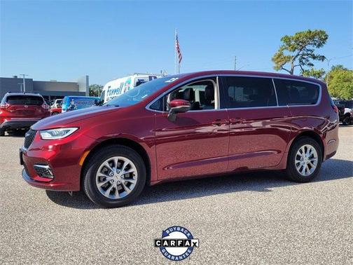 2023 Chrysler Pacifica Touring-L