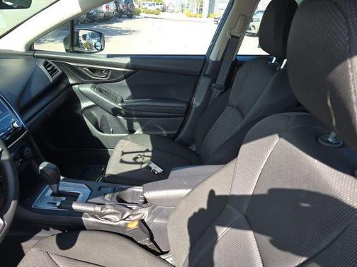 2019 Subaru Impreza 2.0i