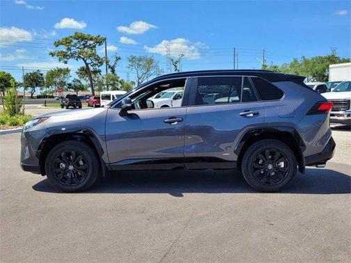 2022 Toyota RAV4 Hybrid XSE