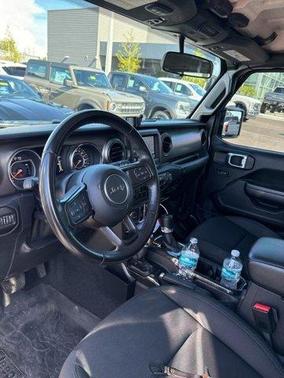 2021 Jeep Gladiator Sport