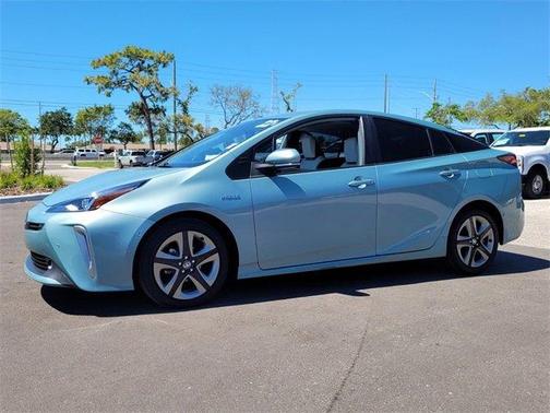 2022 Toyota Prius L