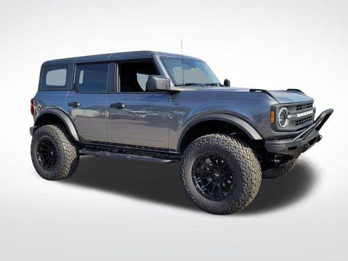 Carbonized Gray Metallic 2025 Ford Bronco Base SUV