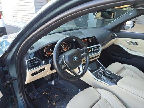 2019 BMW 330 i