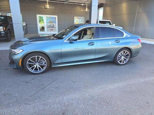 2019 BMW 330 i