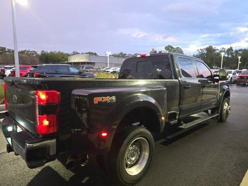 2023 Ford F-450 Lariat