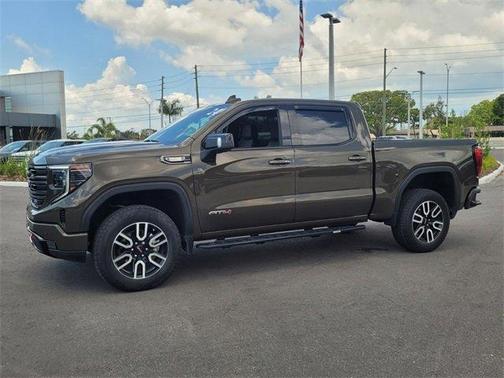 2024 GMC Sierra 1500 AT4