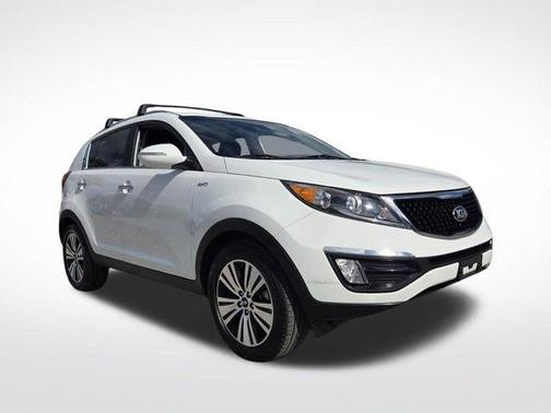 Clear White 2015 Kia Sportage EX