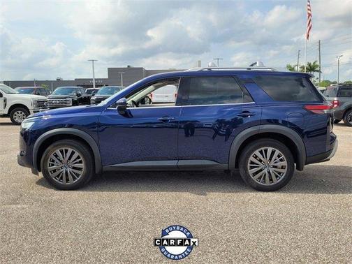 2024 Nissan Pathfinder SL