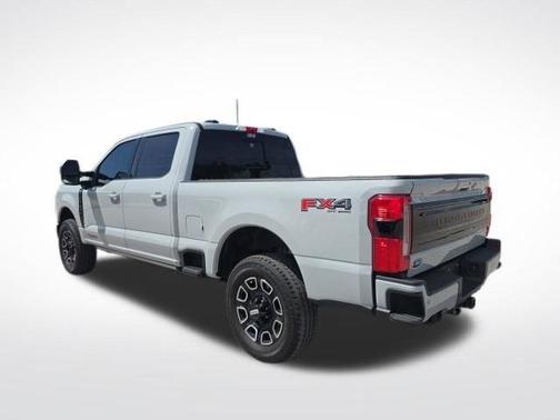 Avalanche 2025 Ford F-250 Platinum