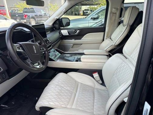 2021 Lincoln Navigator Black Label