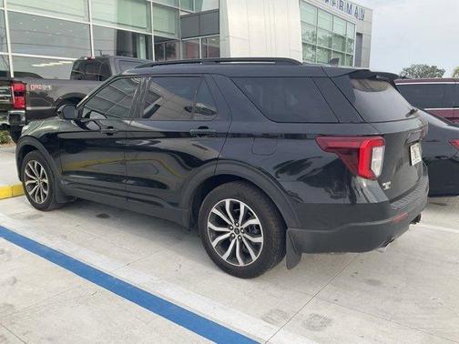 2022 Ford Explorer ST-Line