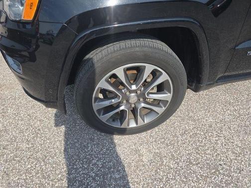 Diamond Black 2018 Jeep Grand Cherokee Overland