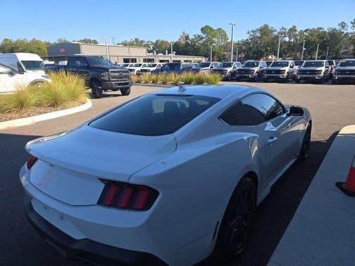 2025 Ford Mustang Dark Horse