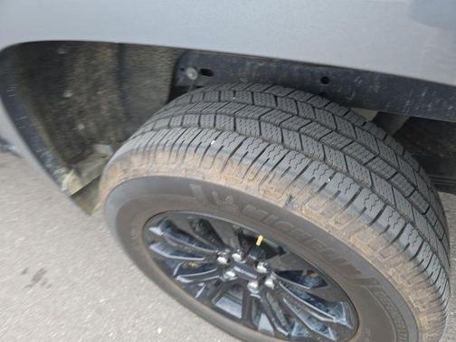 2021 GMC Canyon Elevation Standard