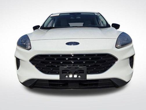 Star White 2022 Ford Escape SE