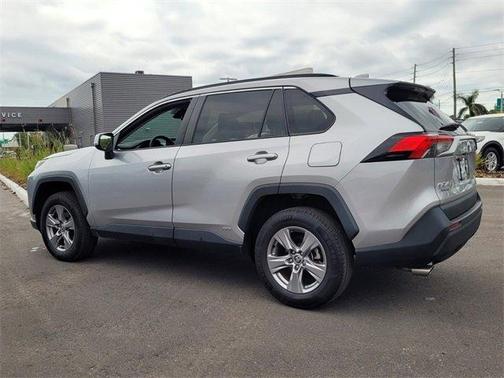 2022 Toyota RAV4 Hybrid XLE
