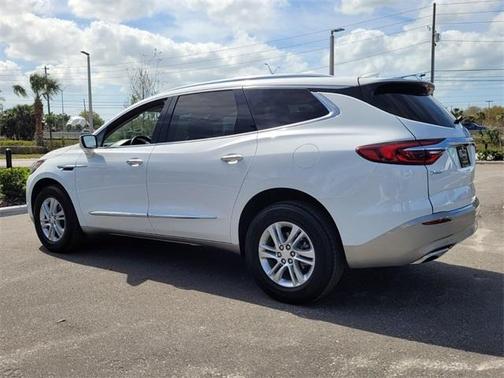 2021 Buick Enclave Essence