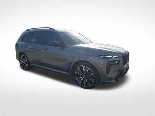 Gray Metallic 2026 BMW X7 M60i