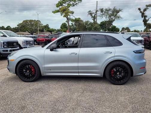2021 Porsche Cayenne GTS