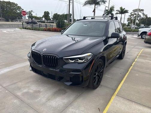 2022 BMW X5 M50i