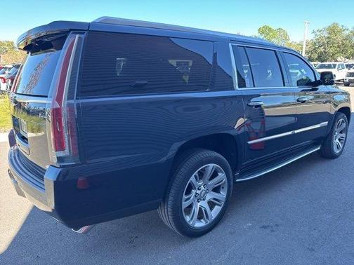 2019 Cadillac Escalade ESV Premium Luxury