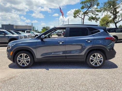 2022 Kia Seltos S