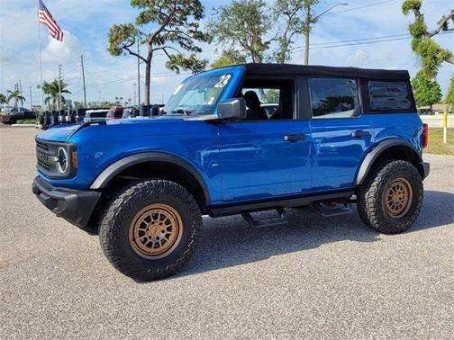 2023 Ford Bronco Base