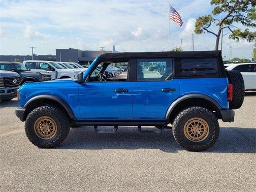 2023 Ford Bronco Base