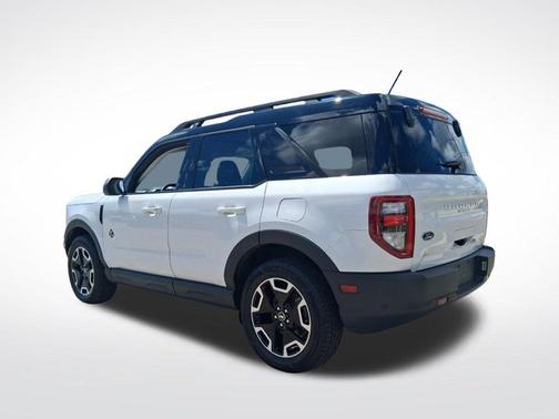 OXFORD WHITE 2023 Ford Bronco Sport OUTER BANKS