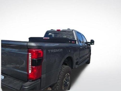 2025 Ford F-350 Lariat Super Duty