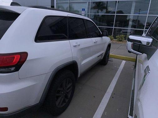 2016 Jeep Grand Cherokee Laredo
