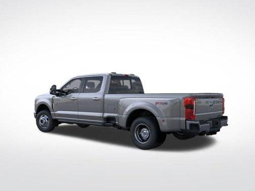 Carbonized Gray Metallic 2026 Ford F-350 Lariat Super Duty
