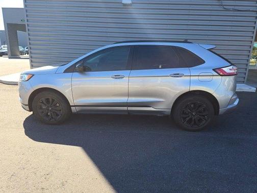 2023 Ford Edge SE