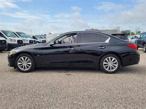 2014 INFINITI Q50 Base
