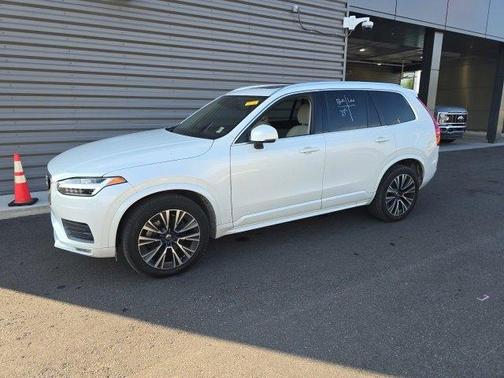 2020 Volvo XC90 T5 Momentum 7 Passenger
