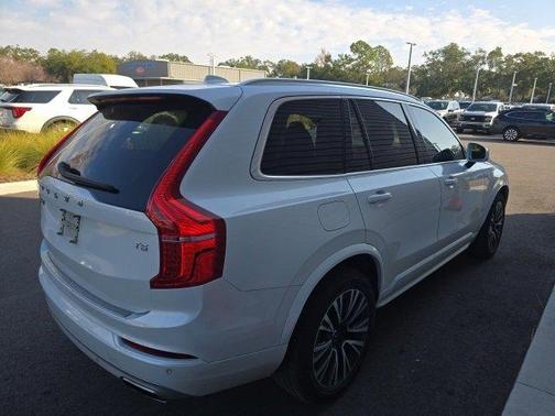 2020 Volvo XC90 T5 Momentum 7 Passenger