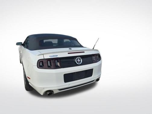 Performance White 2013 Ford Mustang V6 Premium