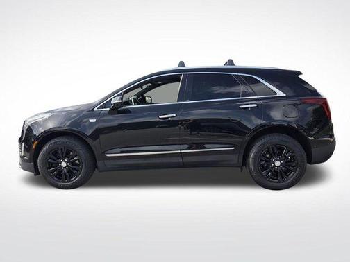 Stellar Black Metallic 2021 Cadillac XT5 Premium Luxury