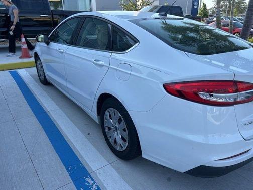 2019 Ford Fusion S