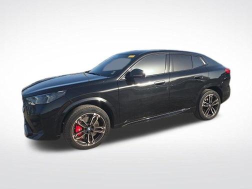 Black Sapphire Metallic 2025 BMW X2 xDrive28i